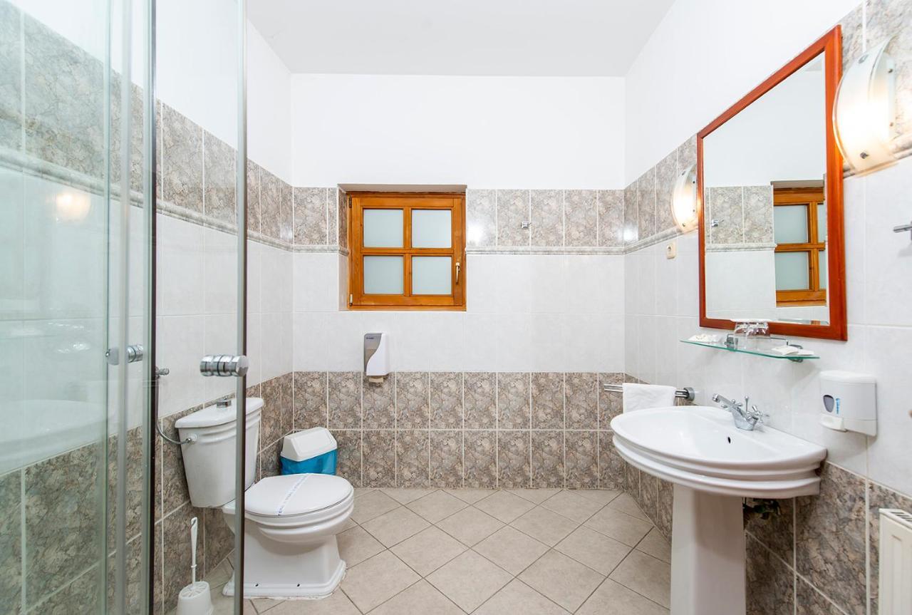Gastland M0 Hotel & Conference Center Szigetszentmiklos Bagian luar foto