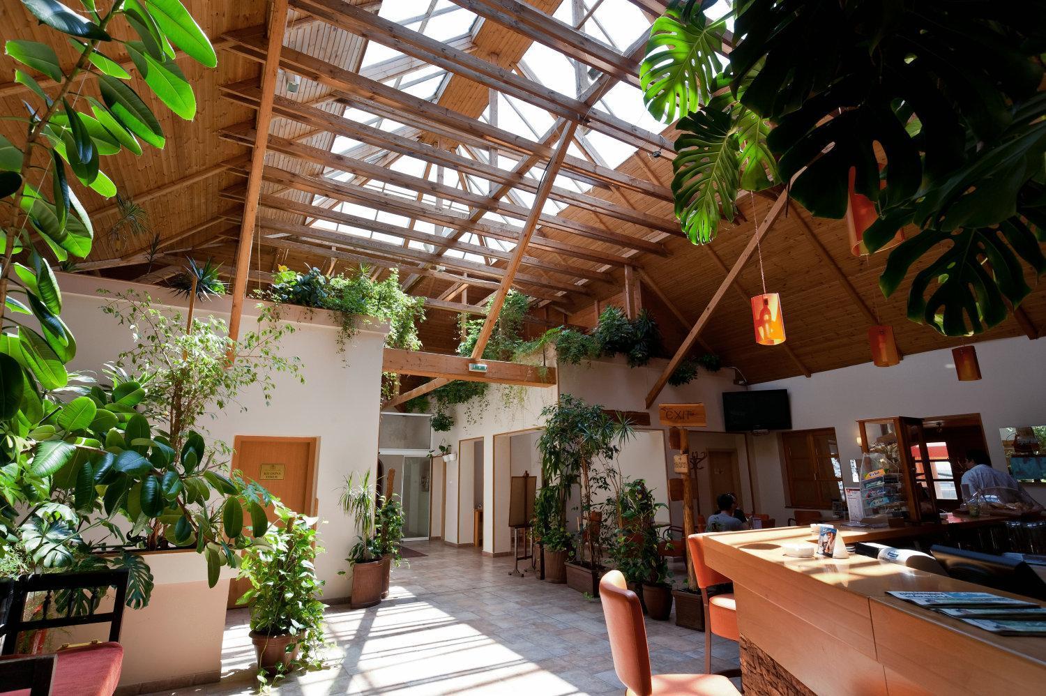 Gastland M0 Hotel & Conference Center Szigetszentmiklos Bagian luar foto