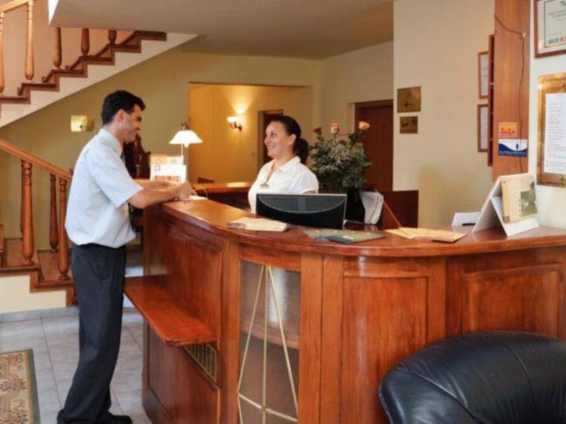 Gastland M0 Hotel & Conference Center Szigetszentmiklos Bagian luar foto